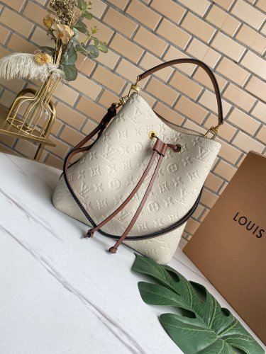 202103新作 Louis Vuitton ルイヴィトン ショルダーバッグスーパーコピー