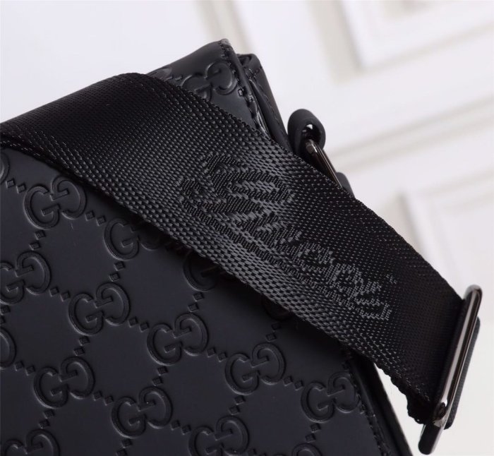 2020SS新作 Gucci グッチ メンズ ショルダーバックスーパーコピー