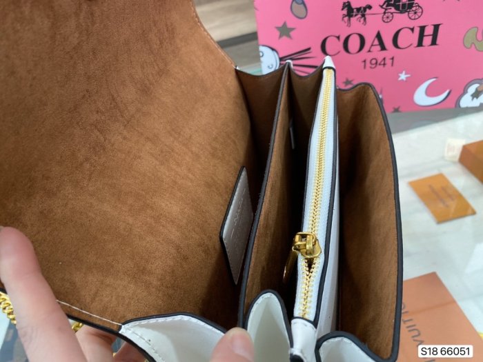 202106SS新作 Coach コーチ レディース ショルダーバッグスーパーコピー