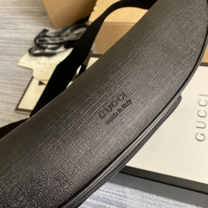 2021SS新作 Gucci グッチ メンズ ショルダーバックスーパーコピー