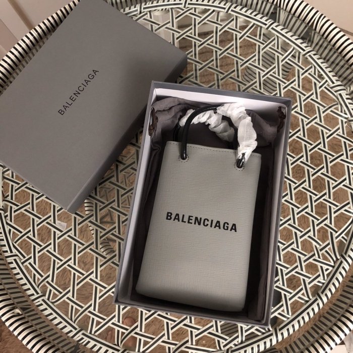 2020SS新作 Balenciaga バレンシアガ レディースショルダーバックスーパーコピー