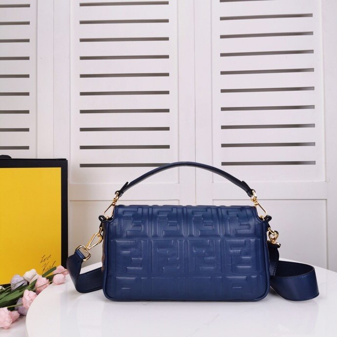 2020SS新作 FENDI フェンディ レディース ショルダーバック スーパーコピー