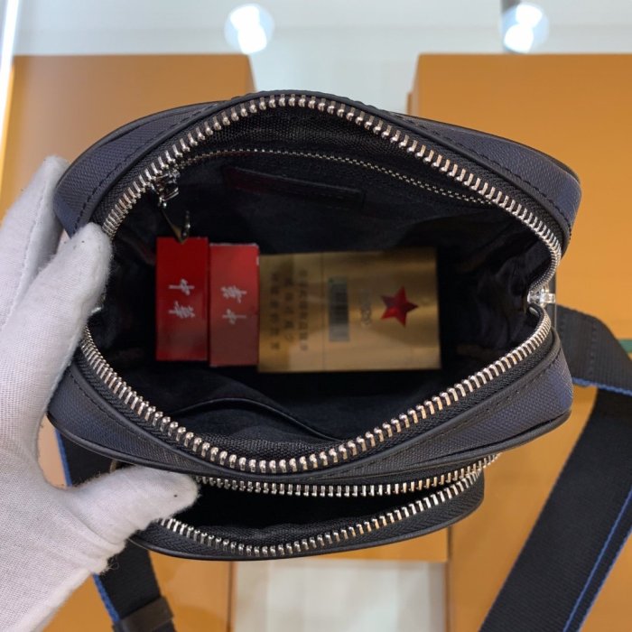 2020SS新作 Burberry バーバリー メンズ ショルダーバック スーパーコピー