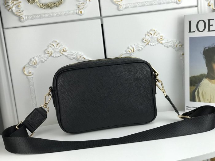 2021SS新作 FENDI フェンディ ショルダーバック スーパーコピー