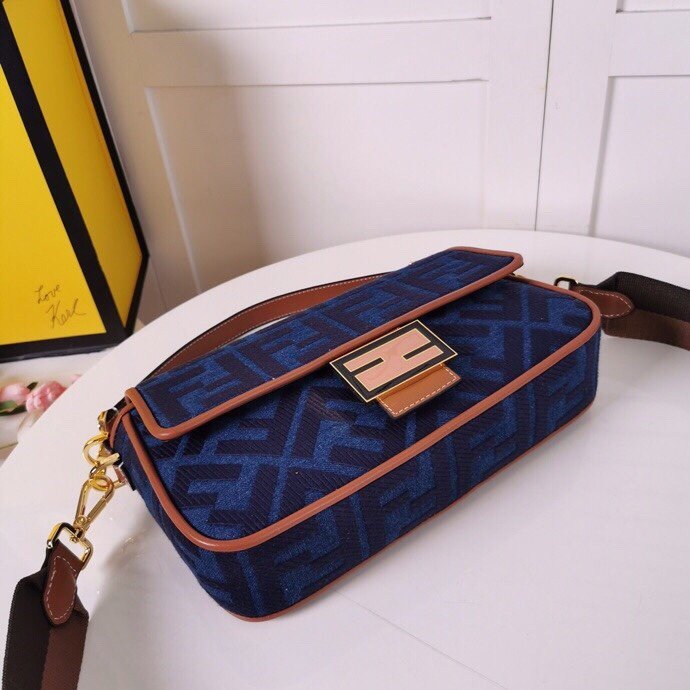 2020SS新作 FENDI フェンディ レディース ショルダーバック スーパーコピー