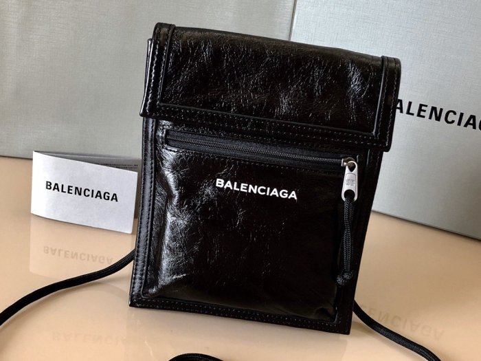 2021SS新作 Balenciaga バレンシアガ レディース ショルダーバックスーパーコピー