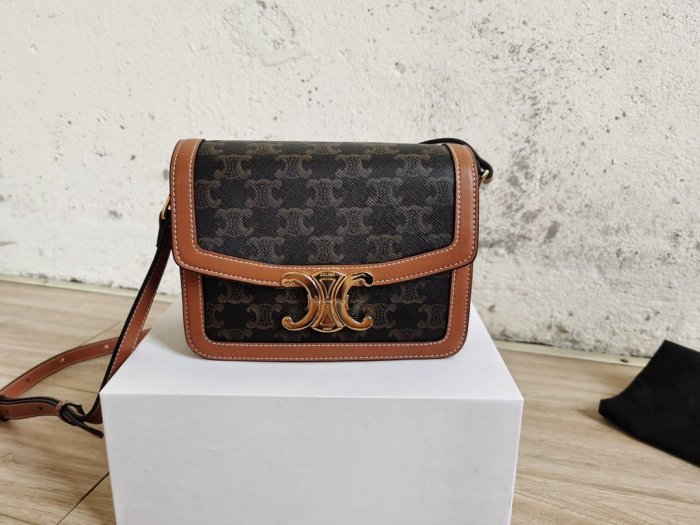 2020SS新作 Celine セリーヌ レディースショルダーバッグスーパーコピー