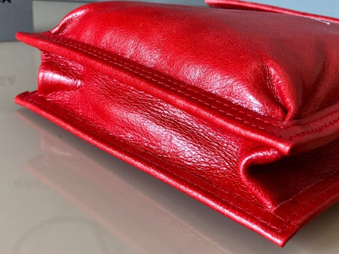 2021SS新作 Balenciaga バレンシアガ レディース ショルダーバックスーパーコピー