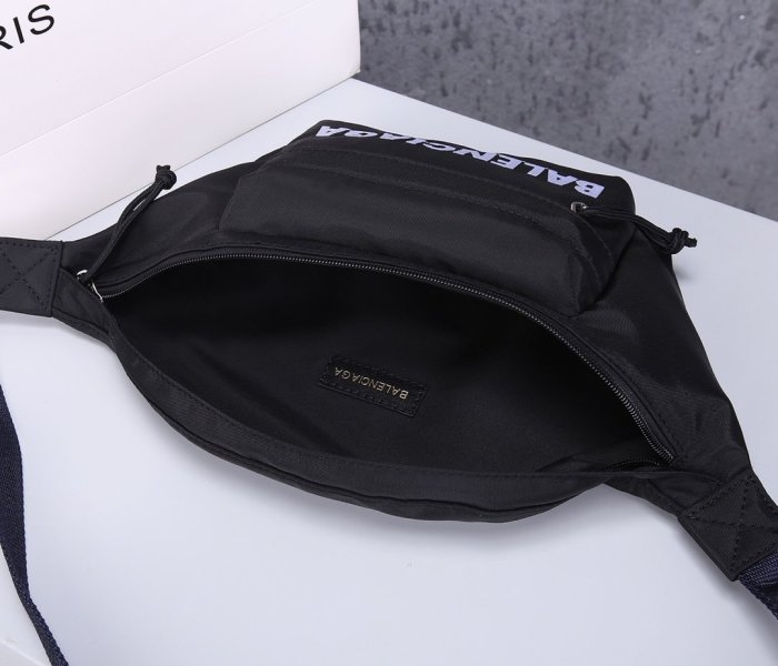 2020SS新作 Balenciaga バレンシアガ メンズ ショルダーバック スーパーコピー