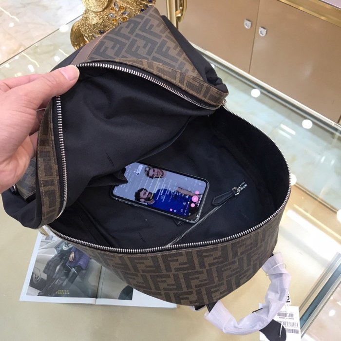 2020SS新作 FENDI フェンディ リュックバック スーパーコピー