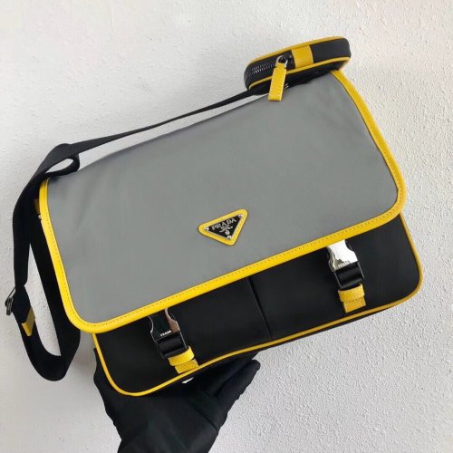 2021SS新作 メンズ Prada プラダショルダーバッグスーパーコピー