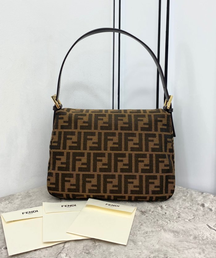202103SS新作 FENDI フェンディ レディースショルダーバックスーパーコピー