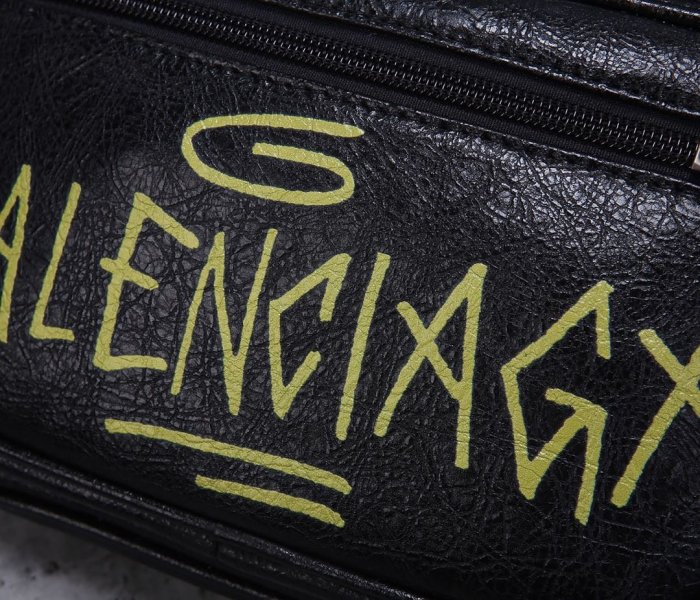 2020SS新作 Balenciaga バレンシアガ メンズ ショルダーバック スーパーコピー