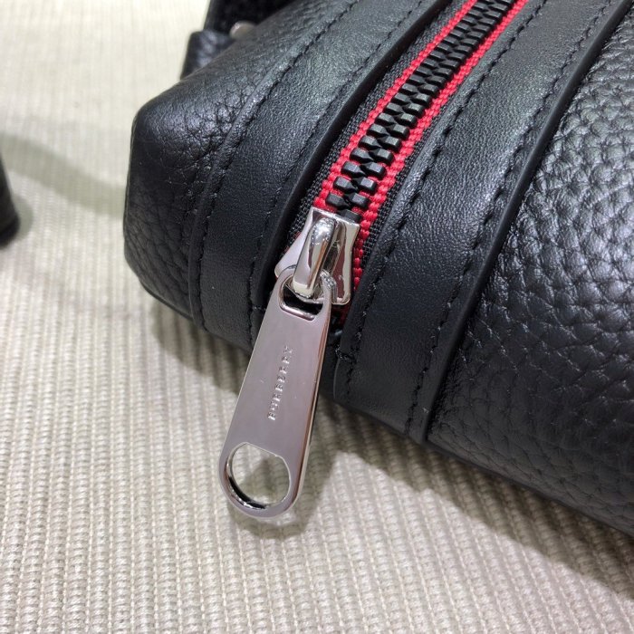 2020SS新作 Burberry バーバリー メンズ ショルダーバック スーパーコピー