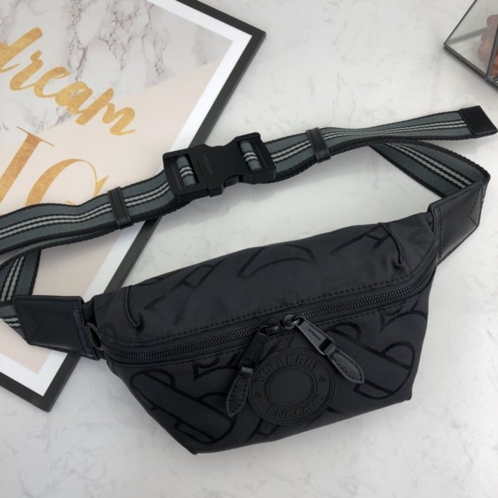 2020SS新作 Burberry バーバリー メンズ ショルダーバック スーパーコピー