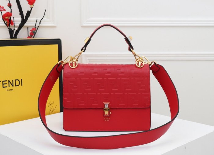 202103SS新作 FENDI フェンディ レディースショルダーバックスーパーコピー