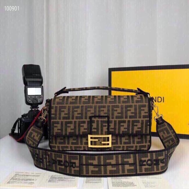 2020SS新作 FENDI フェンディ レディース ショルダーバック スーパーコピー