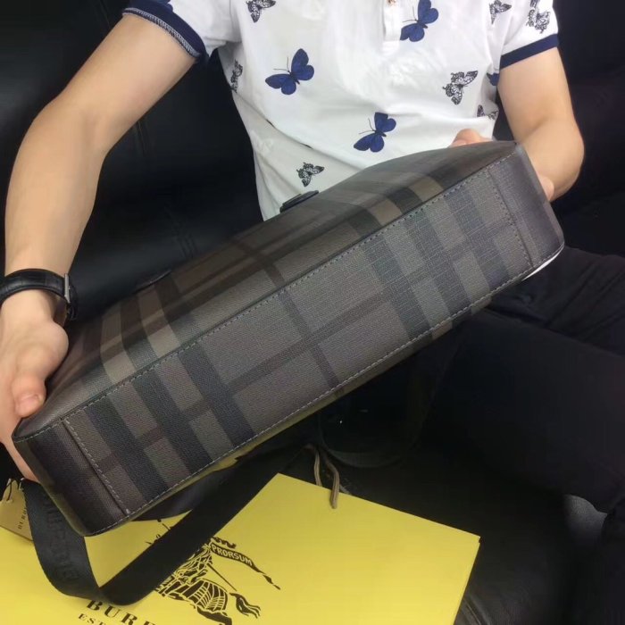 2021SS新作 Burberry バーバリー メンズ ハンドバックスーパーコピー
