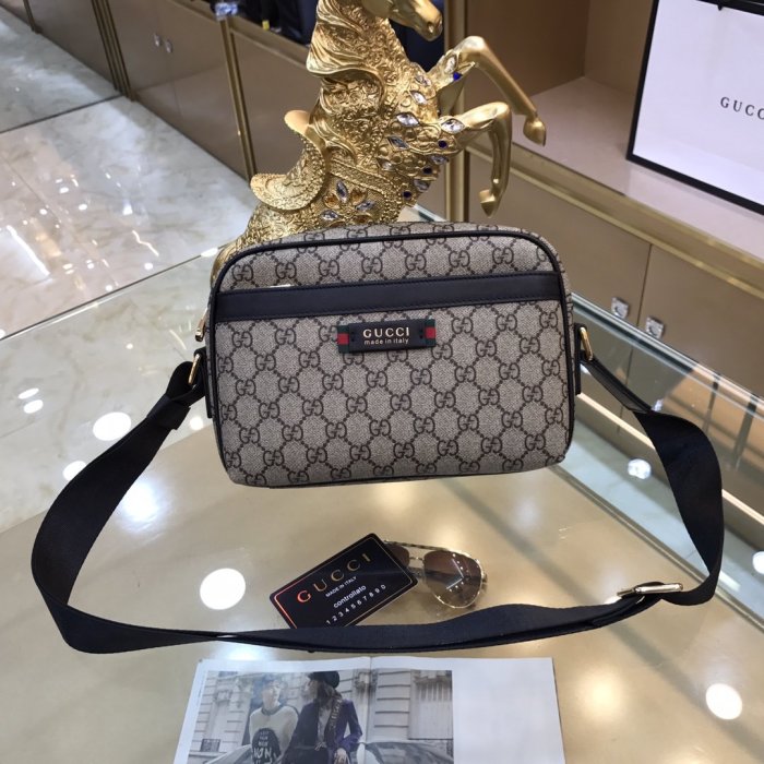 202105SS新作Gucci グッチ メンズ ショルダーバックスーパーコピー