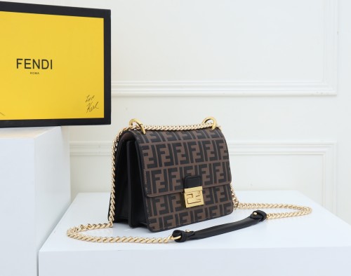 202103SS新作 FENDI フェンディ レディースショルダーバックスーパーコピー