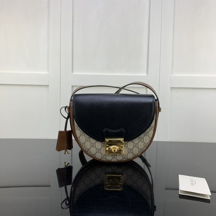 2021SS新作Gucci グッチ レディースショルダーバッグスーパーコピー