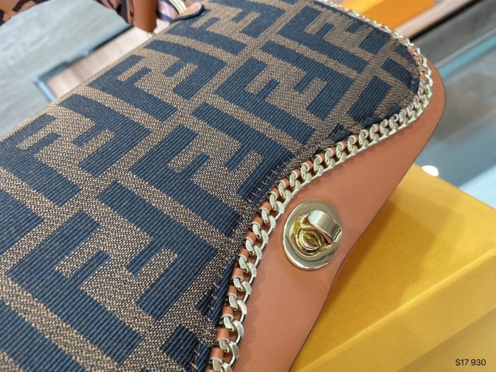 202103SS新作 FENDI フェンディ レディースショルダーバックスーパーコピー