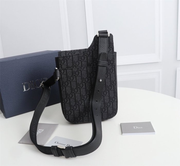 202103SS新作 Dior ディオール メンズ ショルダーバックスーパーコピー