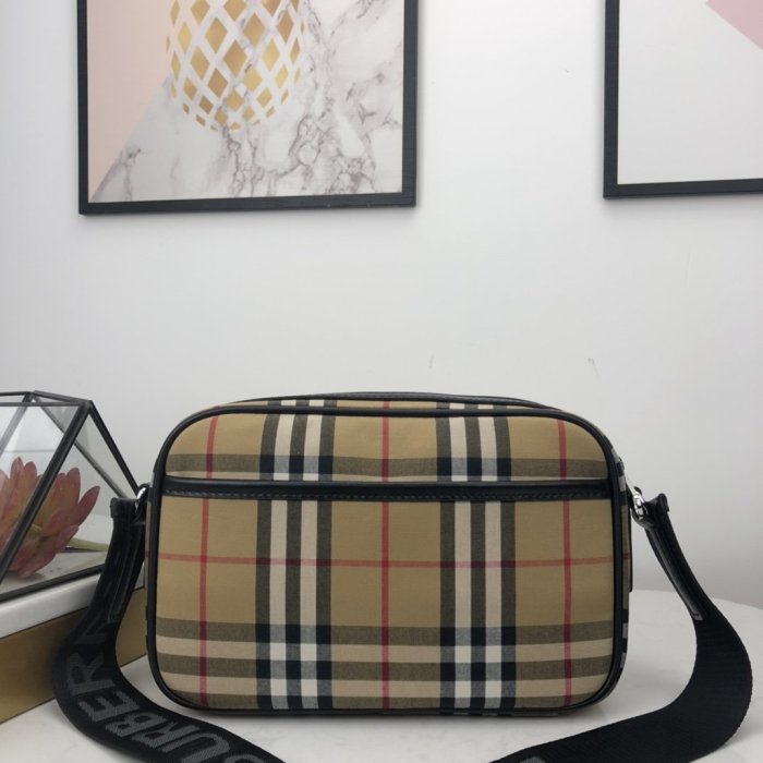 2020SS新作 Burberry バーバリー メンズ ショルダーバック スーパーコピー