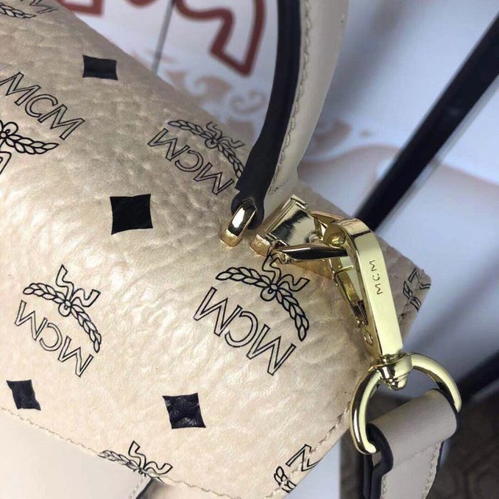 2020SS新作 MCM エムシーエム レディース ショルダーバック スーパーコピー