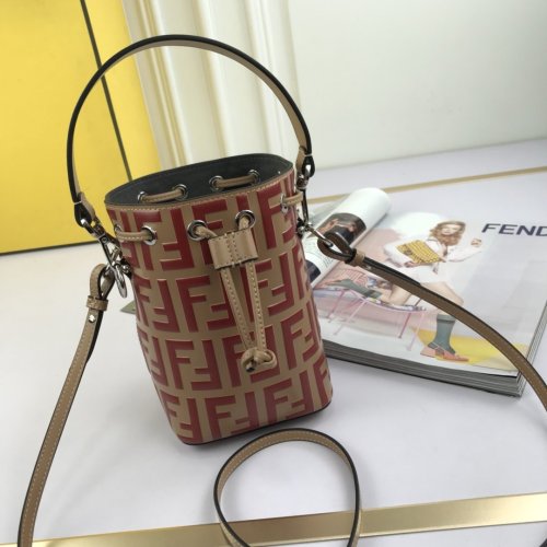 2020SS新作 FENDI フェンディ レディース ショルダーバック スーパーコピー