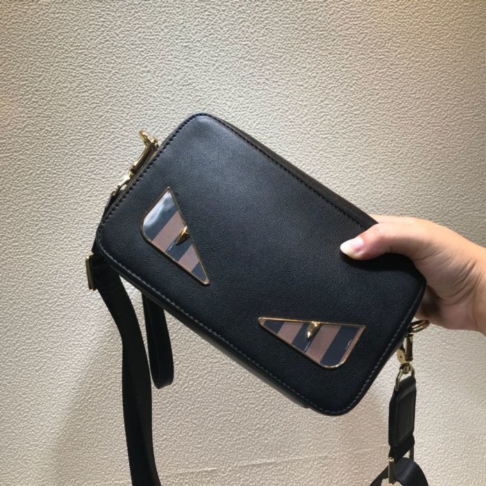 2020SS新作 FENDI フェンディ ショルダーバック スーパーコピー