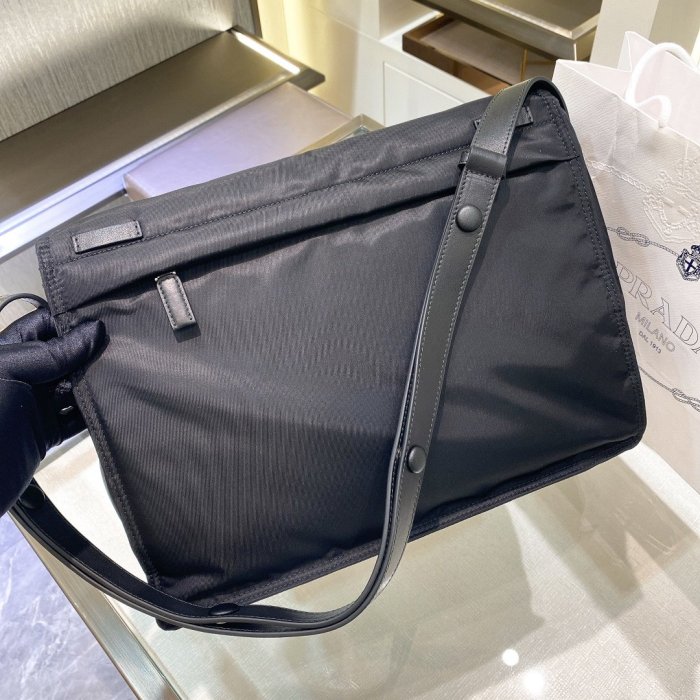 2021SS新作 メンズ Prada プラダショルダーバッグスーパーコピー