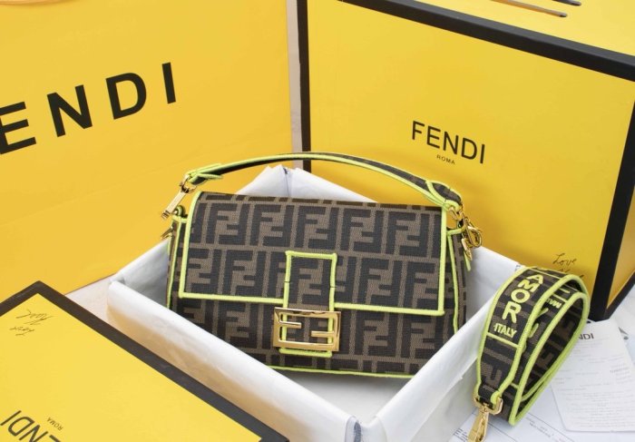 202103SS新作 FENDI フェンディ レディースショルダーバックスーパーコピー