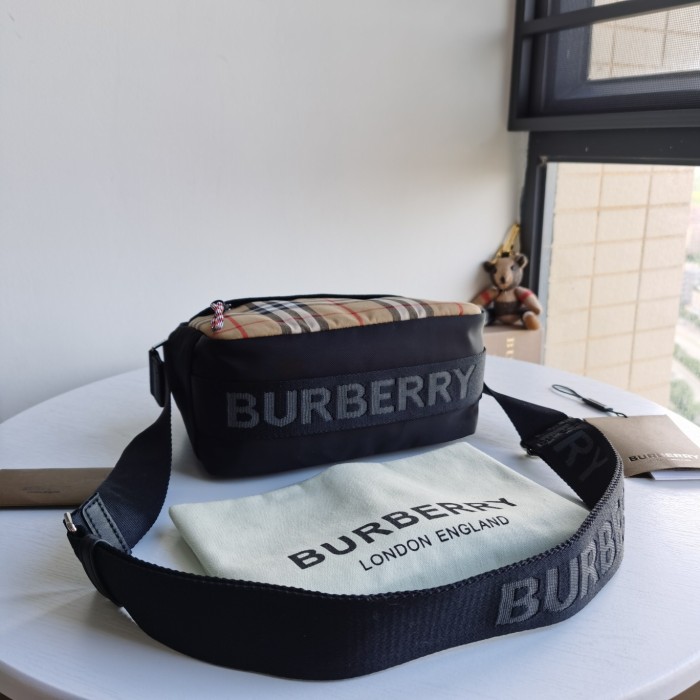202103SS新作 Burberry バーバリー メンズ ショルダーバック スーパーコピー