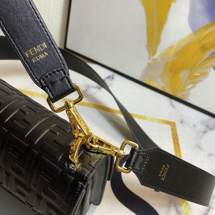 202103SS新作 FENDI フェンディ レディースショルダーバックスーパーコピー