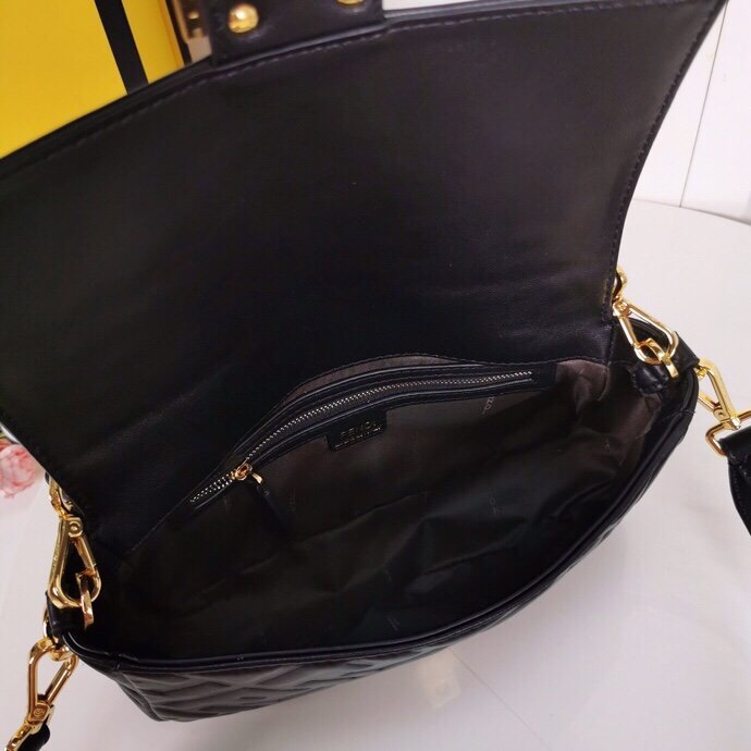 2020SS新作 FENDI フェンディ レディース ショルダーバック スーパーコピー
