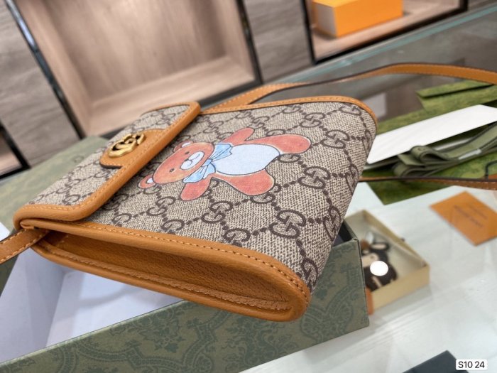 202103SS新作Gucci グッチ レディースショルダーバッグスーパーコピー