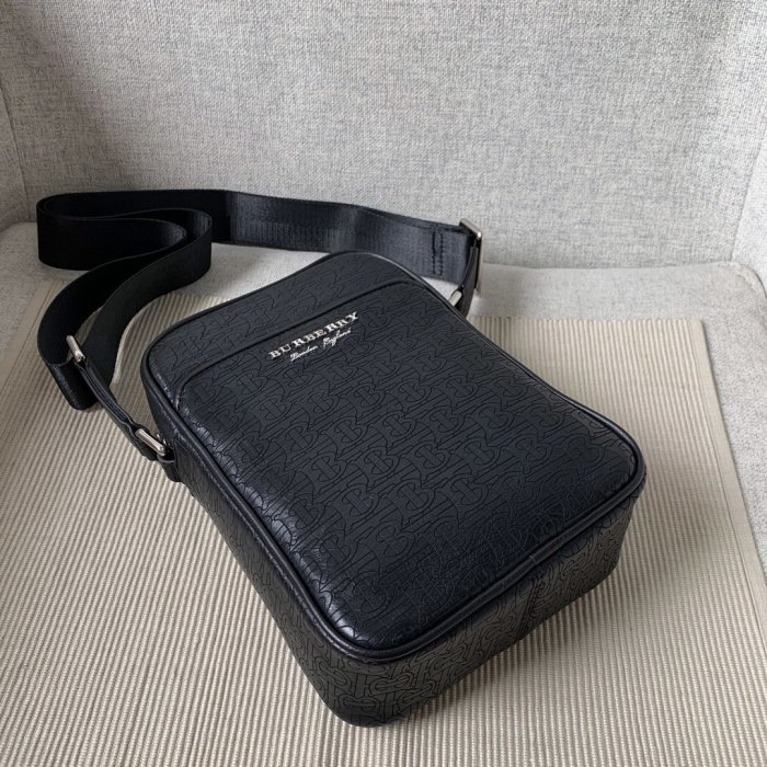 2020SS新作 Burberry バーバリー メンズ ショルダーバック スーパーコピー