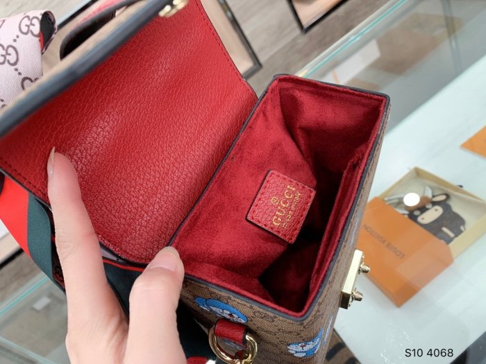 202103SS新作Gucci グッチ レディースショルダーバッグスーパーコピー