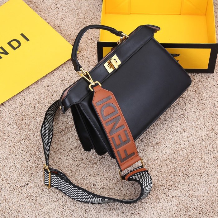 2021SS新作 FENDI フェンディ レディースショルダーバックスーパーコピー