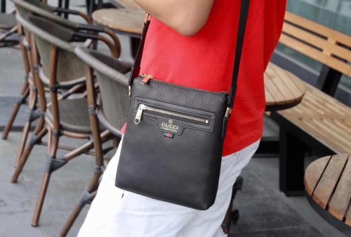 2020SS新作 Gucci グッチ メンズ ショルダーバックスーパーコピー