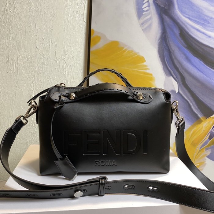 202103SS新作 FENDI フェンディ レディースショルダーバックスーパーコピー