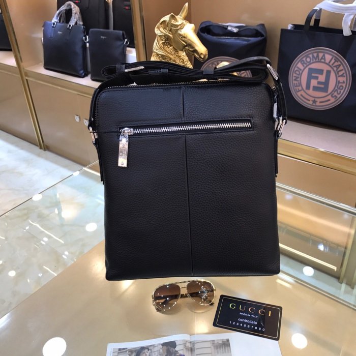 2020SS新作 Gucci グッチ メンズ ショルダーバックスーパーコピー