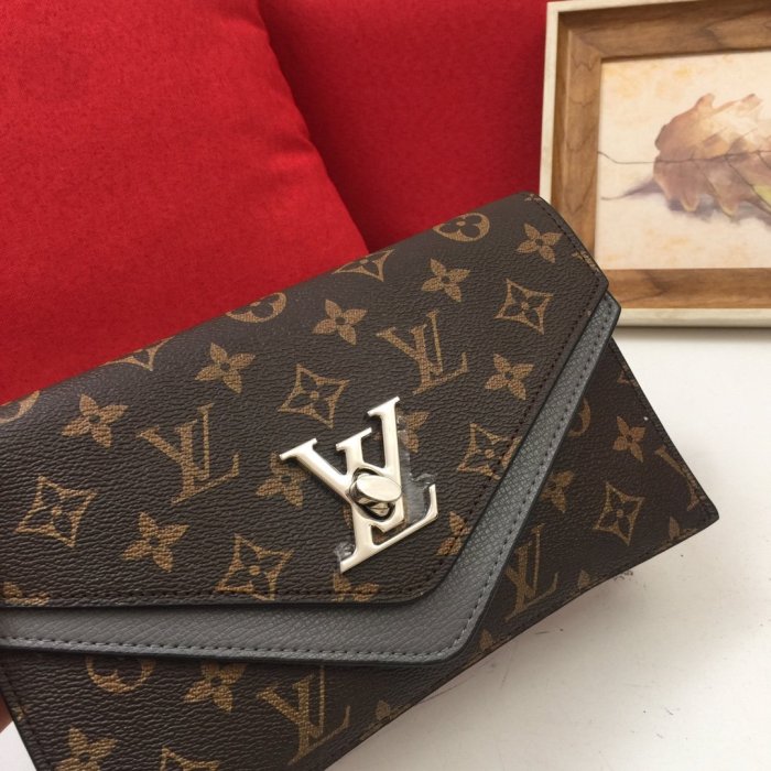 2021SS新作 Prada プラダ レディース ショルダーバックスーパーコピー