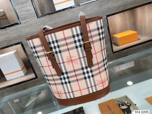 202103SS新作Burberryバーバリー レディース ショルダーバック スーパーコピー