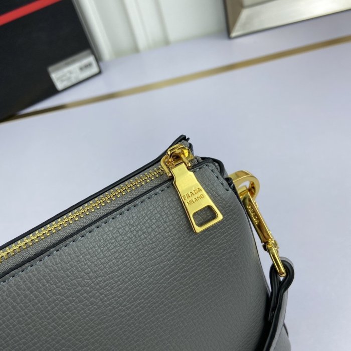 2021SS新作 Prada プラダ レディース ショルダーバックスーパーコピー