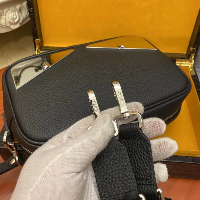202103SS新作 FENDI フェンディ ショルダーバック スーパーコピー