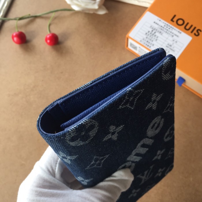 LOUIS VUITTON & Supreme 財布 2色