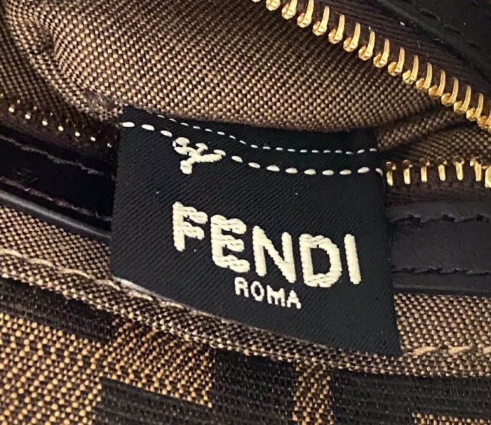 202103SS新作 FENDI フェンディ レディースショルダーバックスーパーコピー