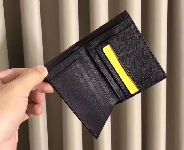 2020SSフェンディ FENDI 新作通販 短財布 スーパーコピー